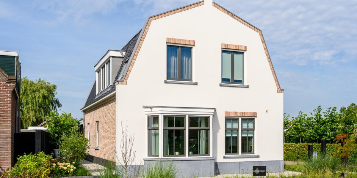 OM Bouwgroep bouwt jaarlijks hoogwaardige nieuwbouw woningen en villa’s met focus op kwaliteit, communicatie en professioneel projectmanagement.